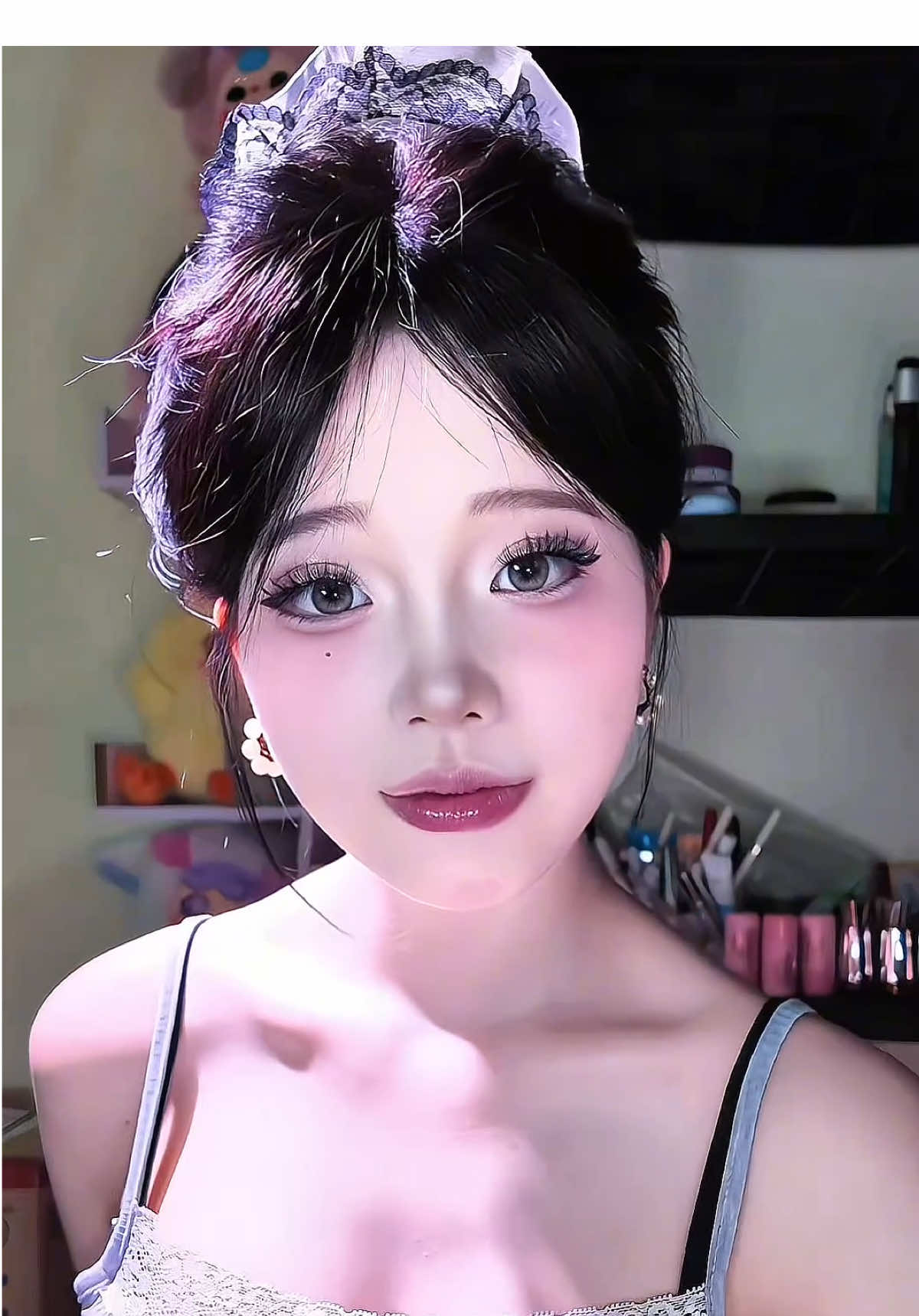 Em gái solai #solai #makeup 