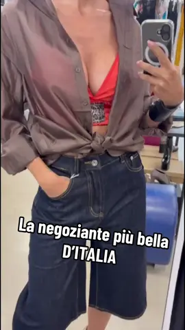 Total look disponibile in store. PREZZI IMBATTIBILI con i nostri super saldi in corso. Via Romani 208 Sant’Anastasia. #lanegoziantepiubelladitalia #megastore #outlet #uomodonna #outfitinspiration #modafeminina #napoli #milano #roma #shoppingfun @SalDaVinci Official 