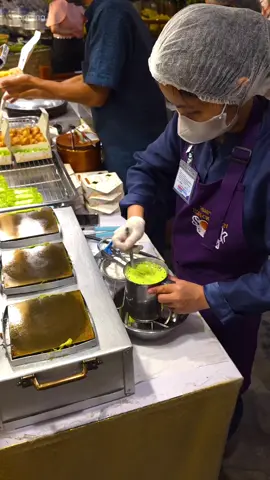 30 Seconds?? Amazing Thai Coconut Dessert  #fooding #streetcart #먹방 #맛집 #tiktokfood #streetfood #fruitcutting #coconut