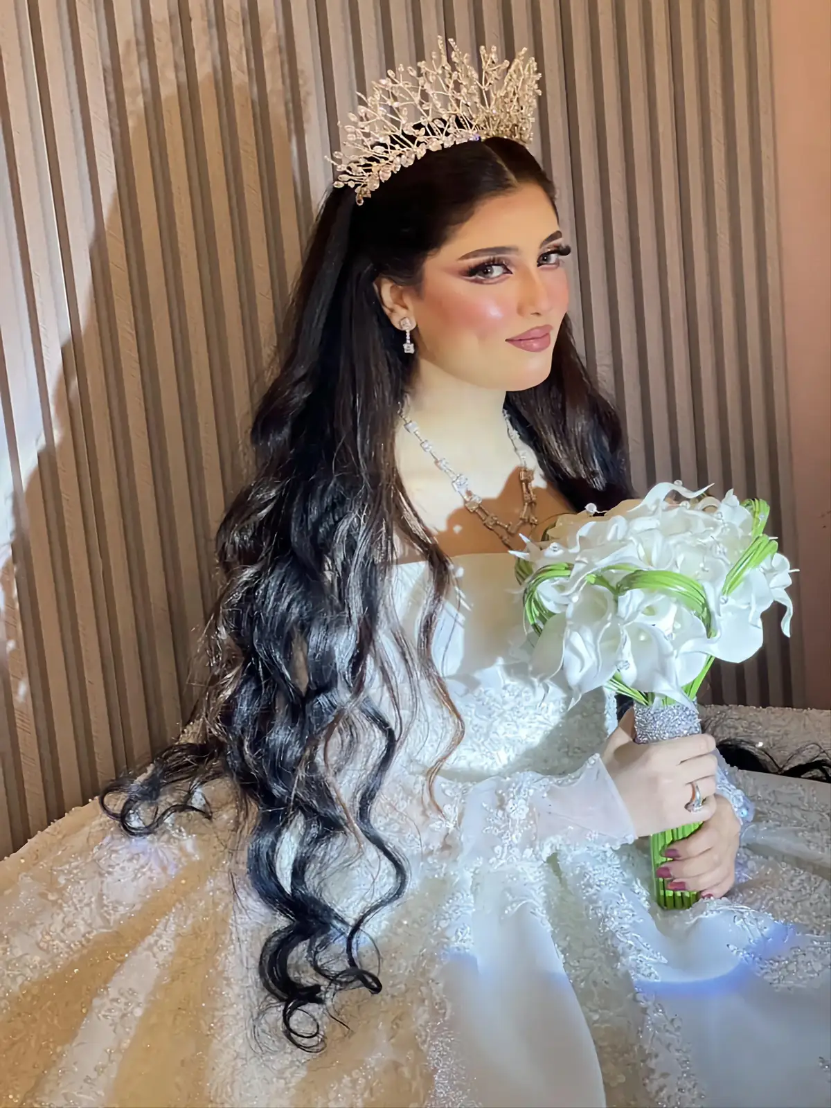المناسَـبة  القــادمةَ انتِ عنوانهـا                                   بس قولي ياارب❤️🤲🏻.   #فساتين #فساتين_فخمه #عرايس_اليزا_2025   إليزا عنوان الاناقه والتميز  العنوان  اجدابيا شارع التخفيضات  يوجد خدمه توصيل لجميع مدن ليبيا  0924595710