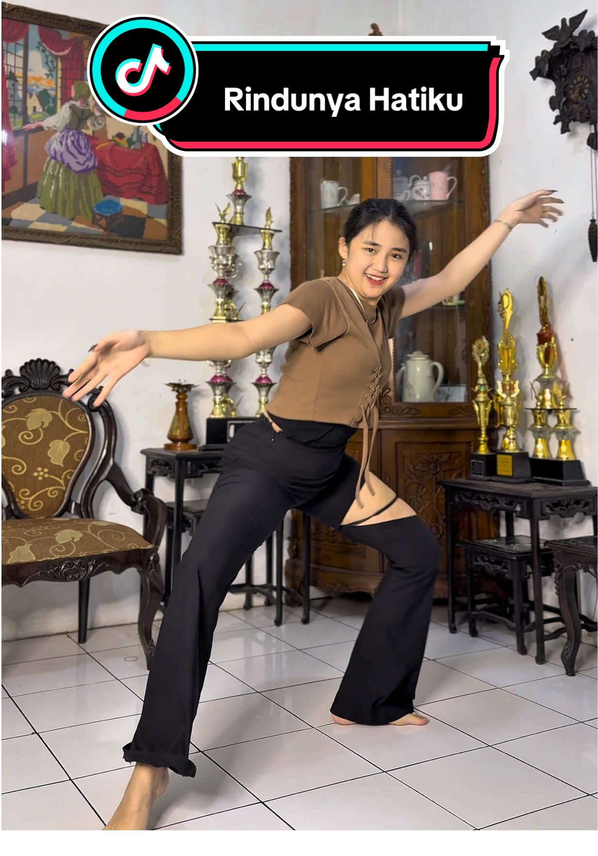 Ini lagunya kaya familiar denger dimana yaa #rindunyahatiku #tari #cicigeol #pandaganjaya 