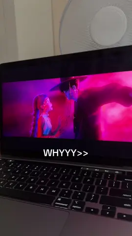 I need a second movie asap with Jinu alive#kpopdemonhunters #fyp #jinu #rumi #theydeservebetter #netflix