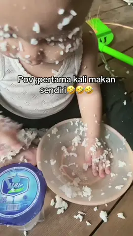PERTAMA KALI ANAKKU BELAJAR MAKAN #Real #balita #bocil #lucu #imut #hanyakonten #belajar #edukasi #trendingvideo #video #viralvideo #fypシ゚viral #ngakak 