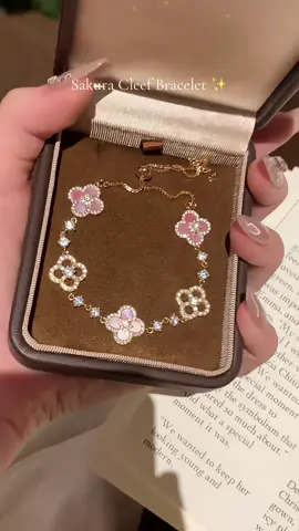 💖 Vẻ đẹp tinh tế, toả sáng mọi khoảnh khắc. Sở hữu ngay chiếc vòng tay siêu đẹp ✨