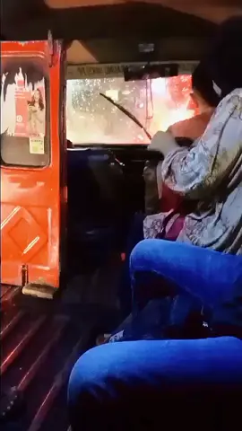 Hidup tidak pernah berkata kita sanggup atau tidak. #hidup #katamotivasi #motivasihidup #sanggup #katakata 