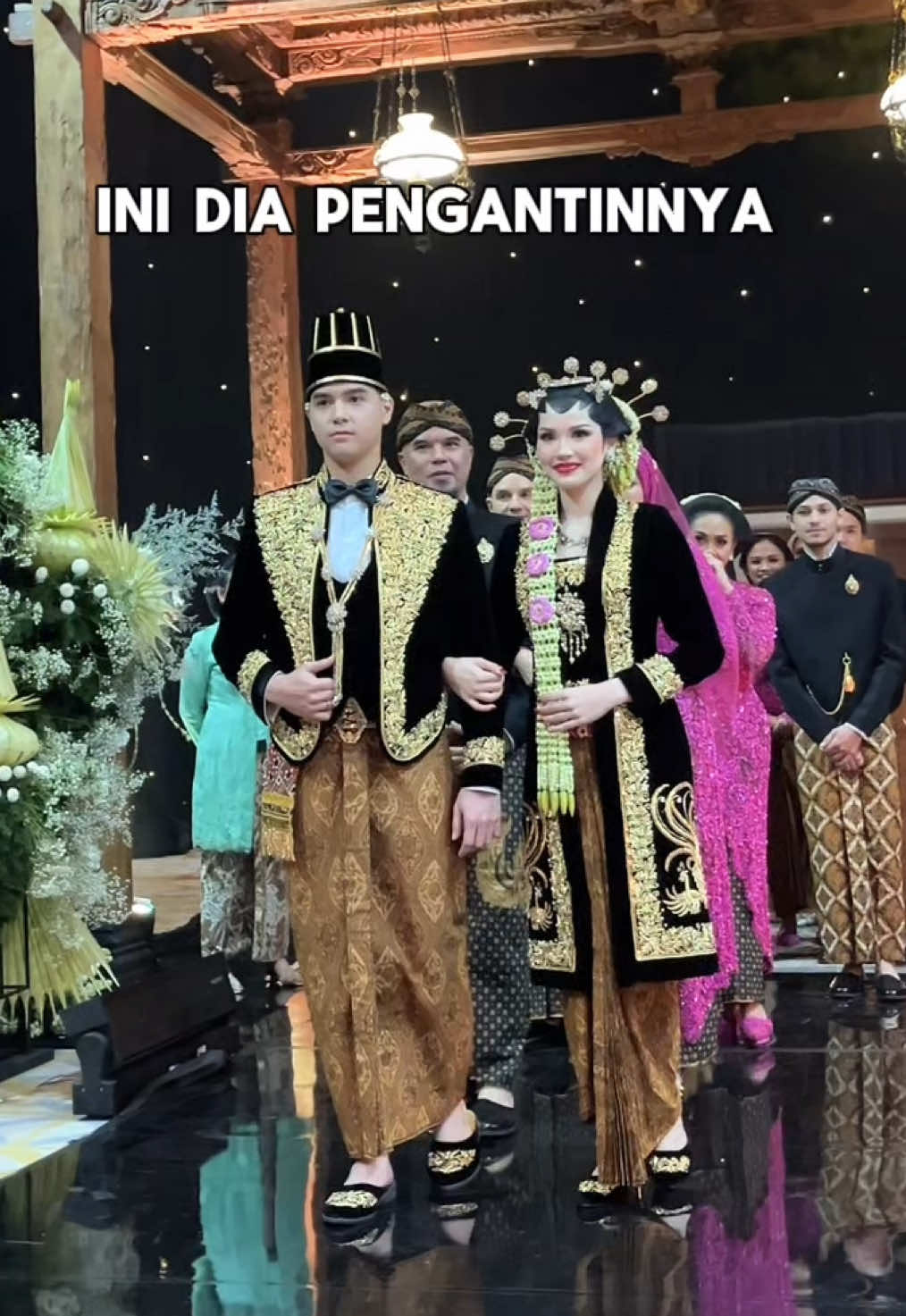 jadi tamu undangan VIP di acara ngunduh mantu Alghazali dan Al yeyy  #TheALsWedding #alghazali #alyssa #weddingalghazali #alghazalialyssa #ahmaddhani #ngunduhmantu 