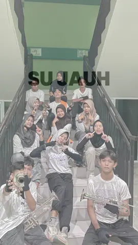 Di balik nada-nada yang bikin merinding, ada bibir yang udah kebas 😮‍💨🎺  namanya juga highbras, ga highbras ga kelas🤟🏻😎  #gentanada #dothebestuye🤟🏻✨ #man2tulungagung #fyp #foryoupage #marchingband #masukberanda #marchingbandlife 