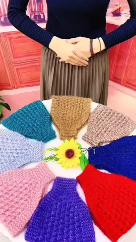 Girl ang super duper cute this crochet head wrap scarfV, perfect for awrahan, outfitan and sa mga nagmomotor na girlie dyan!{+deserved mo to Hscarf #crochet  #headband #headbandcrochet #cotton #warmhat #hat #headwrap #mustbuy #budolfinds #tiktokfinds #turbanstyle 