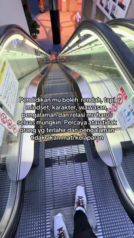 Trust me !!#motivasihidup #quoteoftheday #bisnisanakmuda #fypdonggggggggg #motivasisukses #storywakeren 