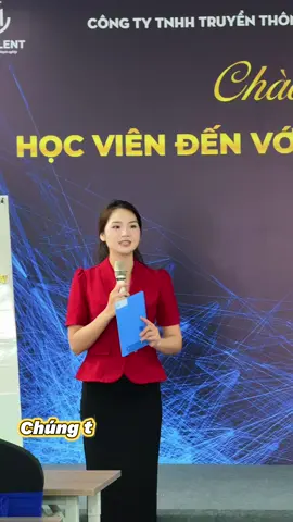 𝗤𝘂𝘆́ 𝗽𝗵𝘂̣ 𝗵𝘂𝘆𝗻𝗵 đ𝗮̃ 𝘀𝗮̆̃𝗻 𝘀𝗮̀𝗻𝗴 đ𝗲̂̉ 𝗰𝗵𝗼 𝗰𝗼𝗻 𝘁𝘂̛̣ 𝘁𝗶𝗻 𝗯𝘂̛́𝘁 𝗽𝗵𝗮́ 𝘃𝗮̀ 𝘁𝘂̛̀𝗻𝗴 𝗯𝘂̛𝗼̛́𝗰 𝗰𝗵𝗶𝗻𝗵 𝗽𝗵𝘂̣𝗰 𝘃𝗮𝗶 𝘁𝗿𝗼̀ 𝗺𝗼̛́𝗶 _ để trở thành một 𝗠𝗖 𝗡𝗵𝗶́ 𝗖𝗵𝘂𝘆𝗲̂𝗻 𝗡𝗴𝗵𝗶𝗲̣̂𝗽 𝗰𝗵𝘂̛𝗮? Inbox cô Phương tư vấn nhé #mcluuphuong #daotaomcnhichuyennghiep #BlueskyKids 