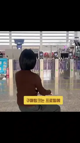 “이게 캐리어라고? 아니, 타고 다니는 퀵보드라니까요 😂 공항에서 진짜 사람들 다 쳐다봤어요;; 👇 직접 보고 판단해보세요!” 프로피링크 상품번호004번##여행꿀팁 #캐리어추천 #인생템 