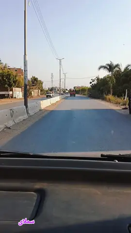 انا الله وملائكته يصلون على النبى
