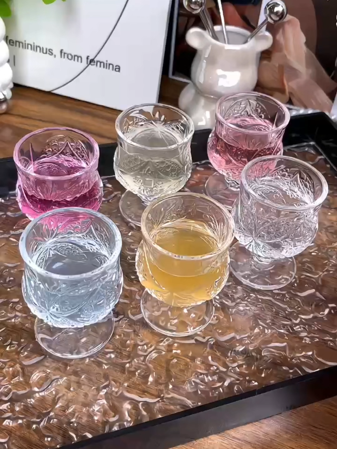 Bộ ly thủy tinh Pha Lê Cao Cấp uống rượu, uống trà 40ML. Phong cách Châu Âu, ly rượu có chân sang trọng