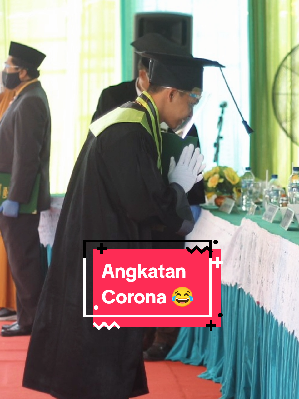 Angkatan Corona, wisuda drive thru 😭   BTW masih bisa foto bareng calon istri waktu itu 🙈 #fypdong #iainponorogo #uinponorogo #ponorogo24jam #ponorogohits #covid19 