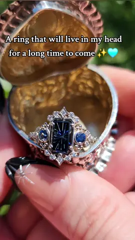 Is it just me or does this ring bring Arwen from Lord of the rings to mind? #lotr #arwen #victorian #victorianfashion #sapphirering #engagementringideas #uniquerings #fantasyjewelry #fantasyinspired 