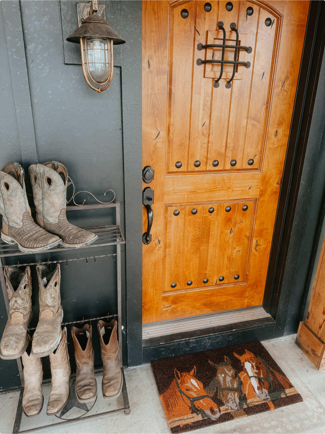 Loving our new horse doormat from Lonestar Western Decor—perfect fit for the porch! 🐴🌾 I always get questions on our boot stand - it's also from @Lone Star Western Decor  #westernhome #westernporchdecor 