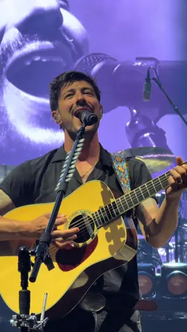 so so good. thank you @Mumford & Sons @marcusmumford  #mumfordandsons #mumfordandsonsconcert #mumfordandsonslive #marcusmumford #concerts #livemusic #blossommusiccenter #fyp 
