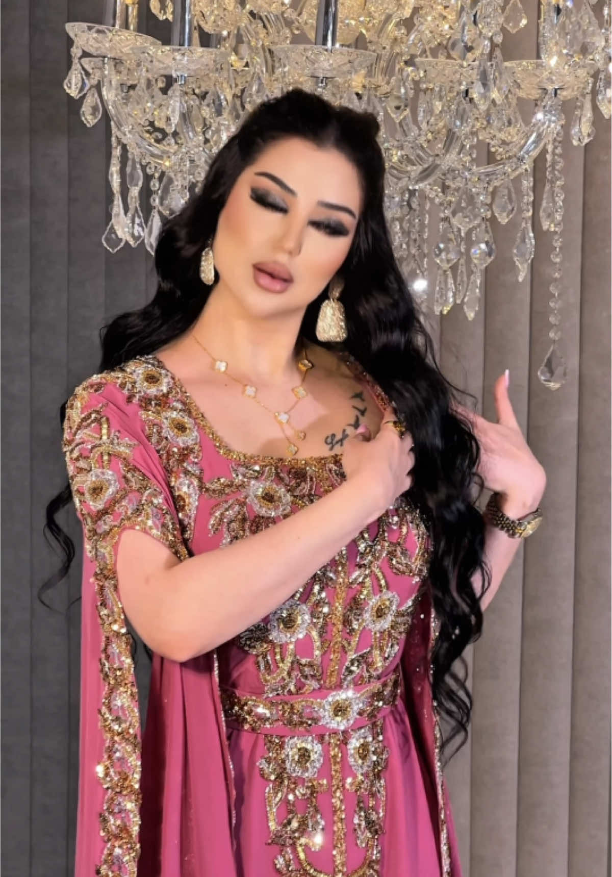 البيع بالجملة فقط  #ghazalfashionn #المغرب🇲🇦 #ليبيا #العراق_السعوديه_الاردن_الخليج #الكويت #دبي_امارات #explore #الشام #دبي #قفطان_مغربي #trend 