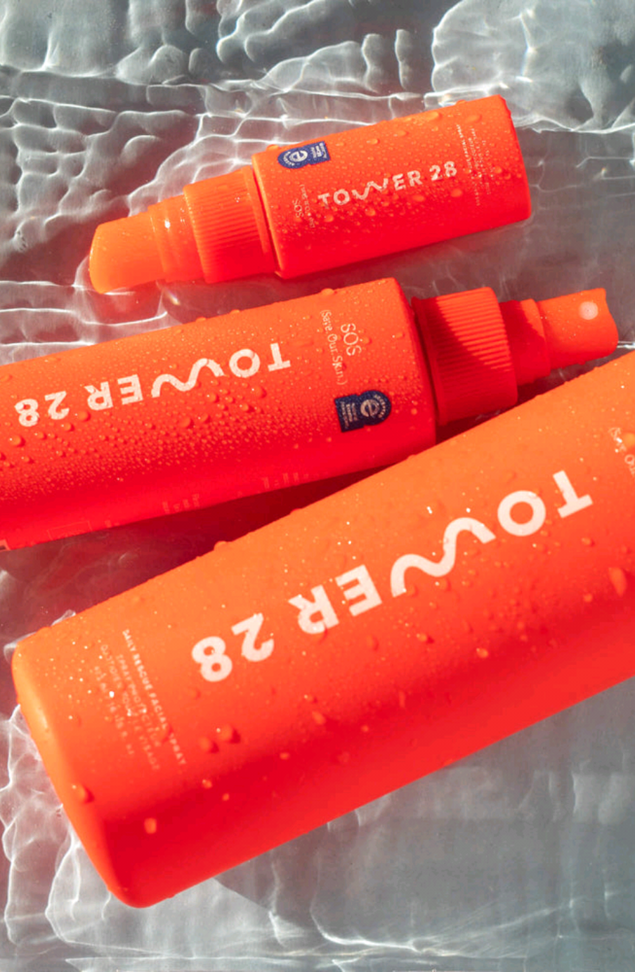 ⛑️ Daily Rescue Facial Spray 🆘️ can help prevent acne #breakouts by killing the bacteria that causes acne. Also works to reduce skin #redness and inflammation.  Great for post workout too! 🆘️ Per our friends at Everyday Health, 