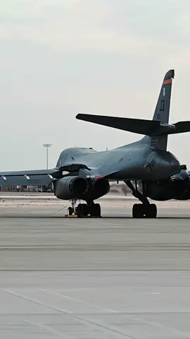 Preparing the B-1 Lancer Before Takeoff | #military #usmilitary #airforce #usairforce #aviation 