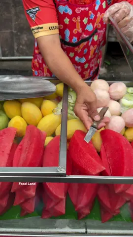 Fast fruit peeling skills All the fruits look very delicious.   . Shop name: หนึ่งผลไม้สด | Thai fruit cart  📍Location: Mahanark Market, Bangkok ,Thailand ⏰Open: Mon-Fri #asmr #foodland #fruit 
