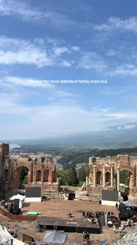 family vacation 🥰 #europe #viral #Summer #blowup #sicily #italy #europeansummer #familyvacation 