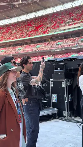 #damianodavid attends Dove Cameron show in London #london #dovecameron #wembley 