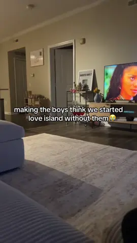 Bro couldn’t believe love island was already on 😂 @chicksintheoffice (via:@aryana) 