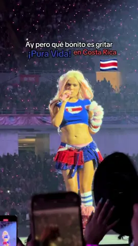 Viajando por el mundo - en repeat 🧡🪇 #karolg #tropicoqueta #costarica #viajandoporelmundo 