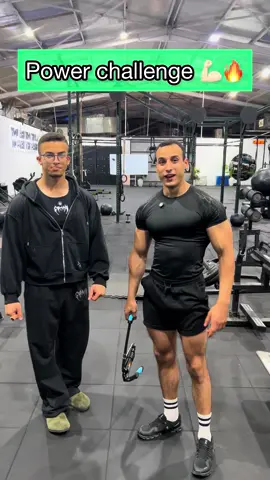 تحدي قوة  مع كابتن يوسف😂 #teamyehia #fyp 