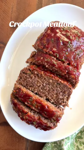 Crockpot Meatloaf!  - 2 large eggs  - 2 pounds ground beef  - 3/4 cup oats  - 1/2 cup ketchup  - 2 tbsp dried minced onions  - 1 tbsp Worcestershire sauce  - 1 tsp salt  - 1 tsp onion powder  - 1 tsp garlic powder/ 1/2 tsp pepper  For the glaze  - 2 tbsp ketchup  - 2 tsp brown sugar  Did you know you can cook meatloaf in the crockpot? It’s super juicy, tender and comes out perfectly every time!  Plus, it’s perfect for the summer. No need to turn on the oven and heat up the house!  The whole family will love this quick and easy dinner idea!  #meatloaf #meatloafrecipe #crockpot #crockpotrecipes #slowcookerrecipe #slowcookermeals #groundbeef #dinner #DinnerIdeas #EasyRecipe 