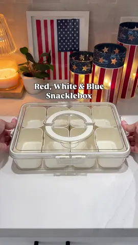 4th of July Snacklebox🇺🇸  Everything in moderation is how we roll... #4thofjuly #snacklebox #4thofjulyfood #redwhiteblue #4thofjulyparty #kidsnacks #asmr 
