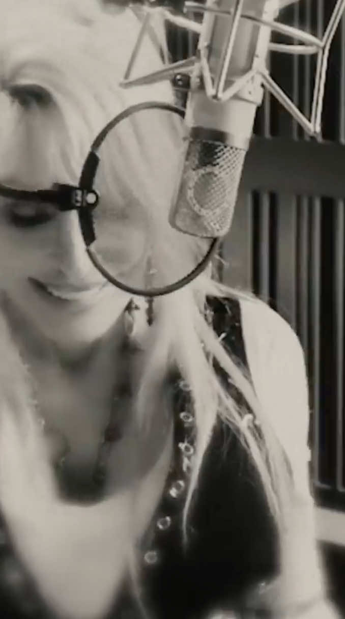 It was an honor and a joy working in the studio on Mötley Crüe’s 40th Anniversary re-release of ‘Home Sweet Home.’ I was so pleased that they would ask me to sing on such a classic. ❤️ Link in bio to watch the full music video!