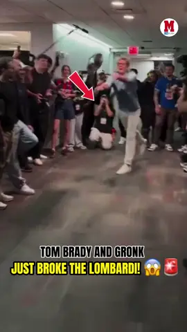 TOM BRADY AND ROB GRONKOWSKI BROKE THE LOMBARDI TROPHY 😱🏆🤣 The NFL legends reunited and caused some chaos with the Super Bowl trophy!❌ #TomBrady #RobGronkowski #NFL #Football #SuperBowl