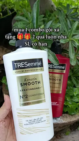 mua 1 combo tặng 2 quà luôn nha Giá và quà có thể thấy đổi khi hết chương trình khuyến mãi#unilever #tresemme 