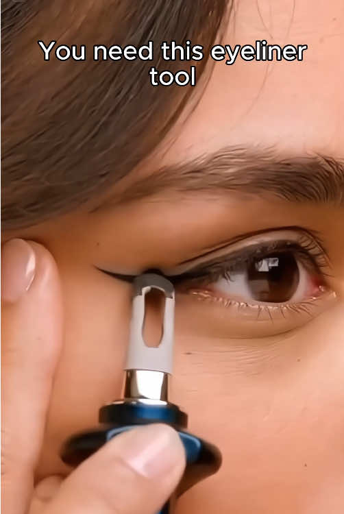 ANYHAS Eyeliner Applicator Kit, Eyeliner Guide With Eyeliner Cream Reusable Silicone Eye Liner Tool Waterproof Eyeliner Easy No-Skip Eyeliner Cosmetic Makeup