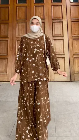 Yuhuu lembayung motif best seller restok ya kirnians🫶🏻  #oneset #onesetjumbo #setrayon #bismillahfyp #onesetcelana #onesetmalay 