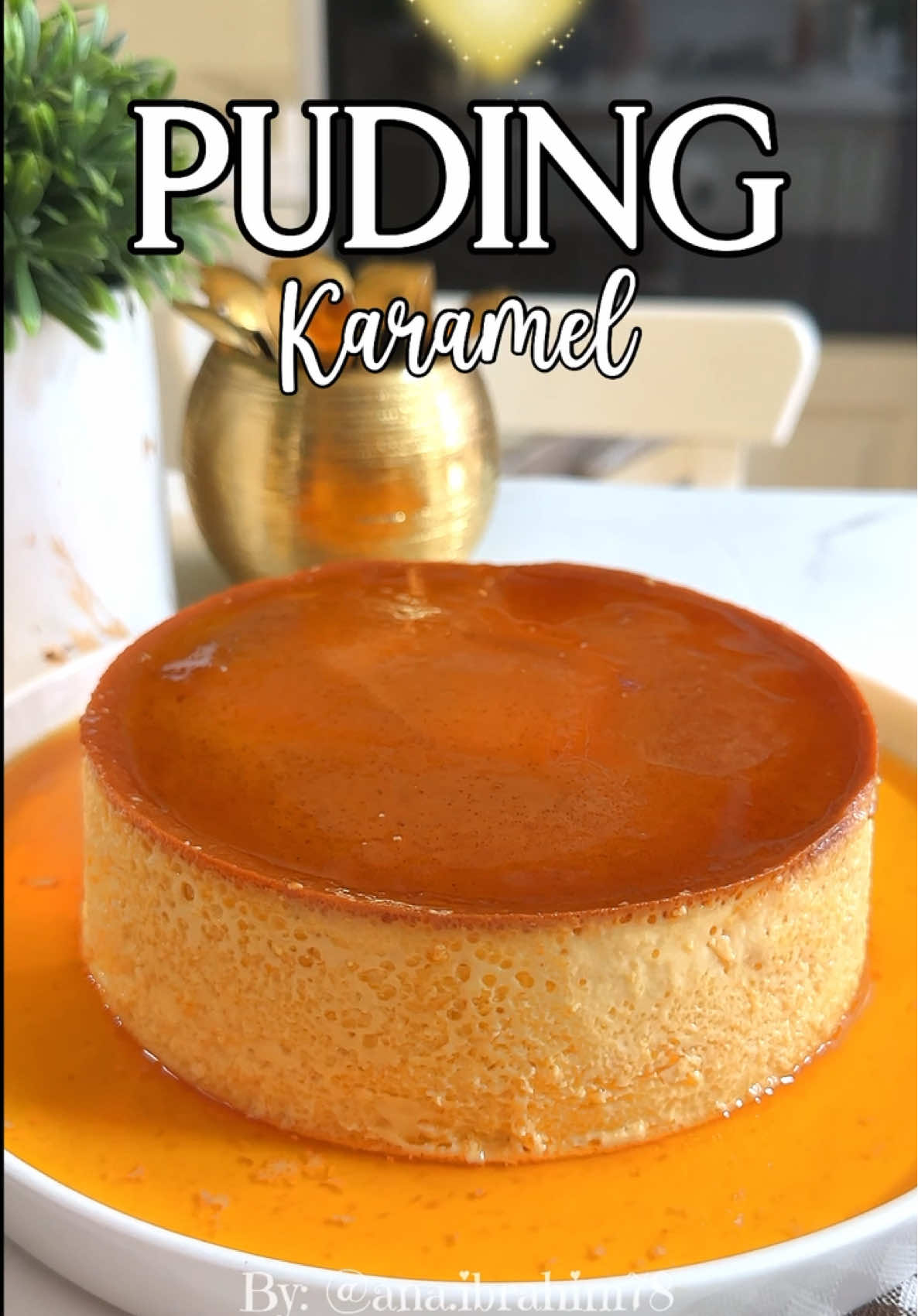 RESEPI PUDING KARAMEL 🍮 Puding karamel ni paling senang nak buat , mix semua bahan dan blend je . Untuk yang tak suka manis boleh kurangkan kuantiti susu pekat ya . Kalau buat lagi lain kali saya akan kurangkan ke 280 gm je . Masa untuk bakar pun bergantung pada oven masing² ya 🍮  6 inch loyang | cake pan  Karamel : 45 gm gula pasir | granulated sugar  45 gm air | water  Masak atas api kecil hingga gula keperangan , masukkan air , angkat dan masukkan kedalam loyang .  🍮 Cook over low heat until golden brown, add water then remove and pour into the pan. Puding : 5 biji telur gred B | grade B eggs 1 tin susu cair | can of evaporated milk  320 gm susu pekat | sweetened condensed milk ( ** boleh kurangkan ) 1 cawan susu full cream | cup full cream milk 2 sudu besar esen vanila | tablespoons vanilla essence   Masukkan kesemua bahan kedalam pengisar dan kisar sehingg sebati .  🍮Add all the ingredients into a blender and blend until smooth. Bakar secara bain marie selama 60 minit atau sehingga masak pada suhu 190°C . 🍮Bake using the bain-marie method for 60 minutes or until fully cooked at 190°C.