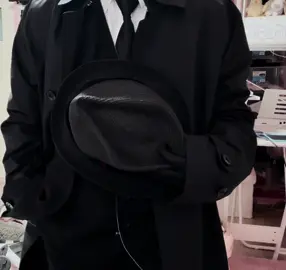 前にこの服装で街歩いてたら警察に声かけられて職務質問されるよ#コスプレ #マフィア#mafia #服装#クラシックスタイル #クラシック#警察 #職務質問 #リア友にバレませんように 