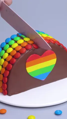 🧁✨ Button overload! Decorating this cake with ALL the colorful buttons 🎨🧷 Sweet, cute, and totally satisfying! #cake #cream #Baking #foryou #mindrelaxing #awe #fyppppppppppppppppppppppp #100kviews #viralvideo #amsr 