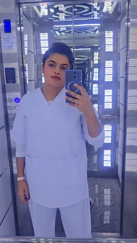අපි මෝඩයි කියලා හිතාගෙන, මිනිස්සු අපිව පාවිච්චි කරාට, එයාලා දන්නේ නෑ ඒ අපේ මනුස්සකම කියලා,,, 😉