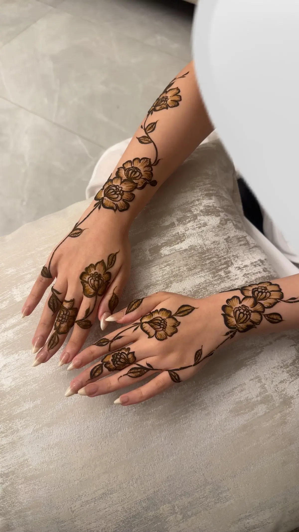 #hennaart #نقشات_حنا #الشرقية_الخبر_الدمام #الراكة #اكسبلورexplore #henna #البحرين #حناية #الخبر #fyyyyyyyyyyyyyyyy #نقاشة #damam #hennadesign #fypシ゚viral #viral #explorepage #bahrain🇧🇭 #السعودية #حنة 
