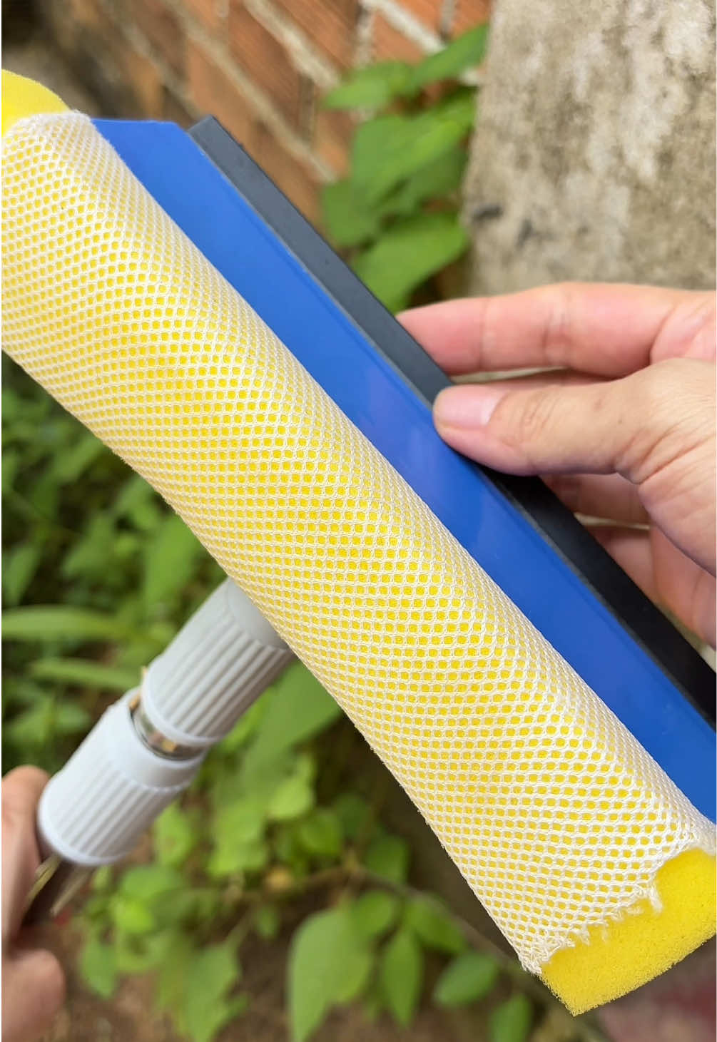 Cây quét Trần nhà 3in1, vừa lau được kính, vừa phơi đồ, hái trái cây luôn #cayquettrannha #choiquettrannha #quettrannha #laukinh #phoiquanao #trinhmom95  @Trinh Móm  @Trinh Móm  @Trinh Móm 