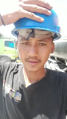 @𝓡𝓲𝔃𝓴𝔂.𝓐𝓻𝓭𝓲𝓪𝓷𝓼𝔂𝓪? @Ogek Hrp @@Aghuz Ragil @Bang Tambunan #driver #sopirtrukpunyacerita #pemuda #fyp #viralllllll #capcut #truckkomunitasindonesia 