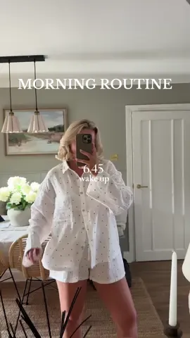 Summer morning routine ☀️ spend the morning with me 🤍 #morningroutine #morninginmylife #morningwithme #spendthemorningwithme @ELEMIS UKI @Medik8 @SkinCeuticals @epetome_co @Stanley Europe 