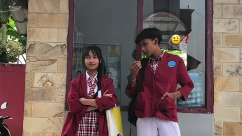 kalian dengernya dia ngomong apa?😮 