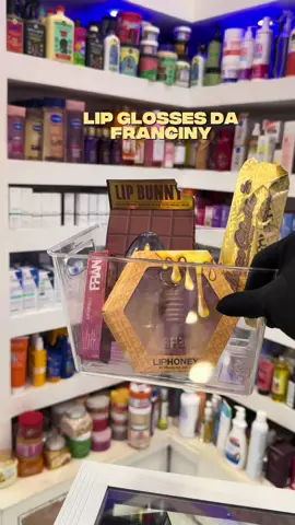 Lip glosses da Franciny Ehlke 📞861080317 Localização: Av. 25 de Setembro, Mercado Central, logo na entrada à direita. Av. Zedequias Manganhela, Mercado Central, lojas 101 e 102. #maputomozambique🇲🇿 #mozambique🇲🇿 #mercadocentral #secretbeautymoz #francinyehlke #liphoney #lipbunny #fyp #mozambiquetiktok 