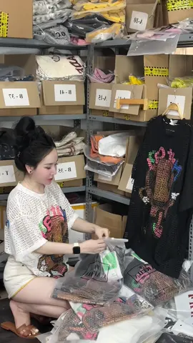 Áo Phông Lưới Lỗ Form Rộng In Hình Cộc Tay #aophong #aophongnu #aophongluoi #thoitrangnu #mặcđẹpmỗingày #xuhuong 