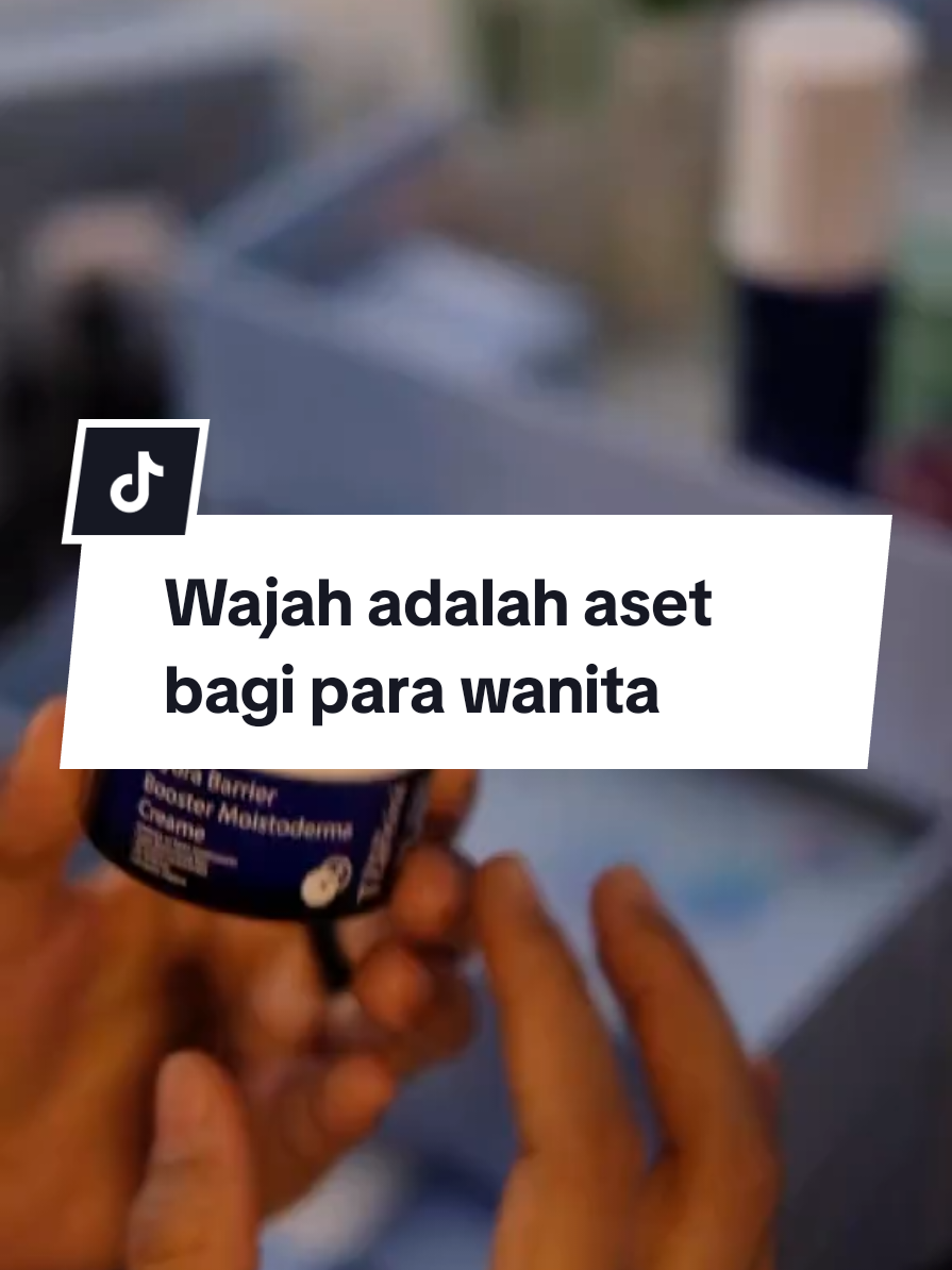 kulit wajah adalah salah satu aset berharga setiap wanita. oleh karena itu menggunakan skincare yang tepat merupakan hal yang sangat penting agar kulit wajah menjadi lebih sehat dan indah.  tentunya bs menggunakan skincare yg berkualitas dan sudah ber bpom  seperti skincare kecintaanku dari glafidsya skincare 😍😍 @Glafidsya Glow  @Glafidsya Squad Official  @Glafidsya skincare  @robiagamrudiansya  #GlafidsyaGlowRezekiFlow #Glafidsya  #drRezaGladys  #drReza  #GlafidsyaGlow  #glafidsyaskincare  #bpom  #skincareroutine  #skincaretips  #skincareviral #skinbarrier  #moisturizer  #fyp 