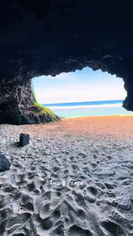 Cave #mauritius🇲🇺 #fyp #beauty #nature #wave #sea  @Peerally Zubeir  